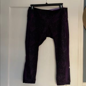 Lululemon Capri yoga leggings